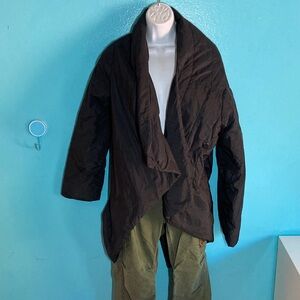 Luukaa Womens Size 8 / M Asymmetrical Cocoon Puffer Coat Black One Snap Jacket